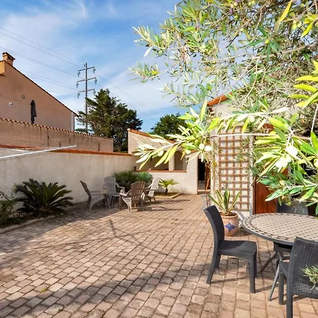 Stunning In Saint-andre With Kitchen Σπίτι διακοπών