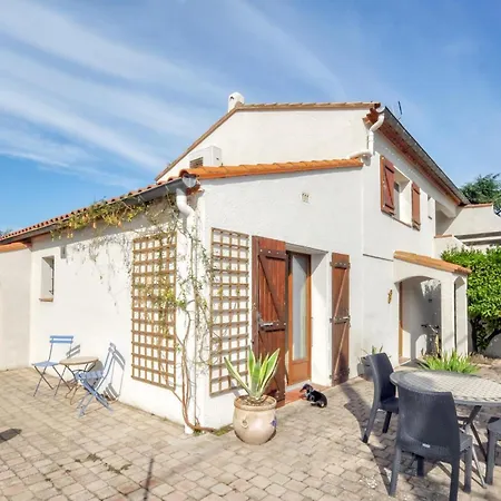 Stunning In Saint-andre With Kitchen Σπίτι διακοπών Saint-André